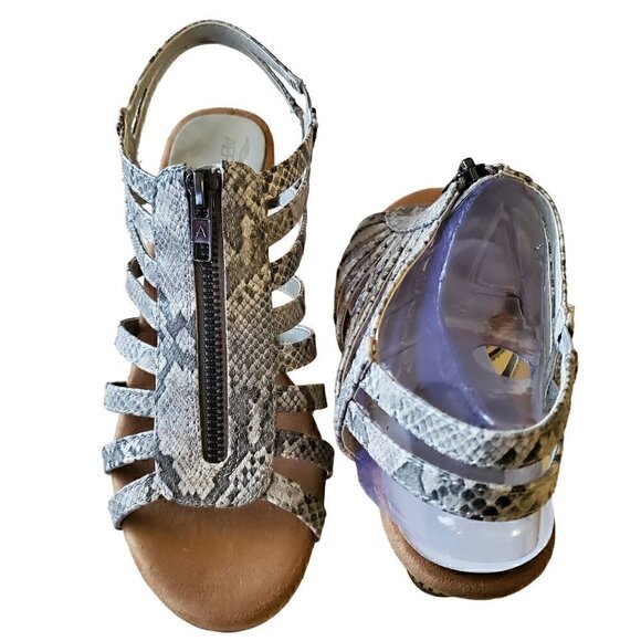 Aerosoles Grey Lizard Print Wedge Sandals, Woman's Sandals NIB - Picture 2 of 4